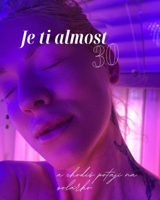 Forbes: 30 pod 30 My: 30 a stále mňaminky 😈 Glow je mindset, botox je nástroj, a život je prostě krásně povrchní